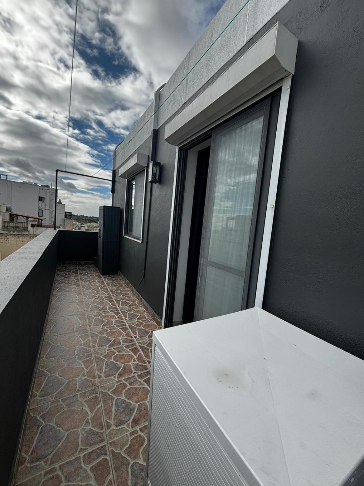 Trendy Seaside Escape 2 Bedroom Penthouse Marsaskala Exterior foto